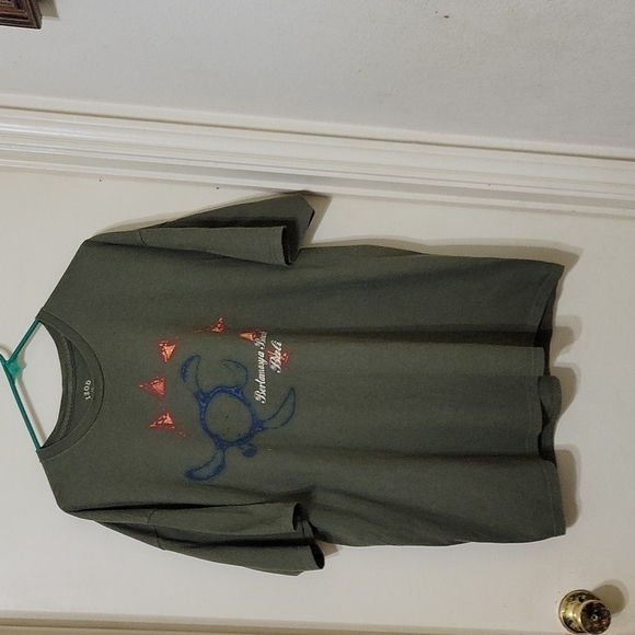 Men's Large Izod Short Sleeve T-Shirt - Picture 1 of 4